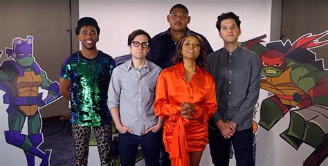 Rise Of The TMNT Voice Cast Read Fan Comments | Behind The Voice Actors