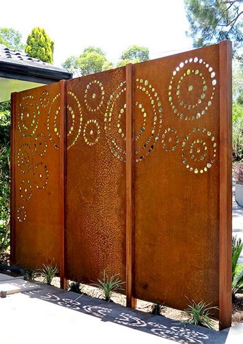 Cool 50 Simple and Cheap Backyard Privacy Fence Ideas https://gladecor ...