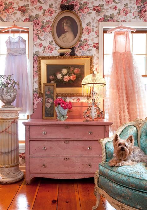 Vintage Bedroom Decor Pictures, Photos, and Images for Facebook, Tumblr, Pinterest, and Twitter