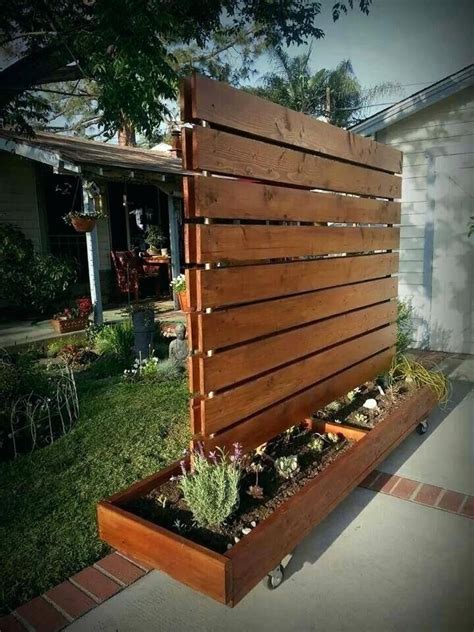 36 Impressive DIY Outdoor Privacy Screens Ideas (2023) | Privacy fence designs, Backyard privacy ...