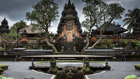 Enchanting Bali: ubud palace Ubud palace bali water guide thenorthernboy awesome