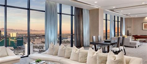 Tower 1 Bedroom Luxury Penthouse Suite at Luxor Hotel & Casino | Las Vegas Suites