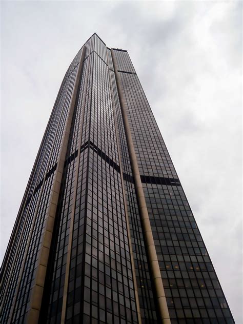 montparnasse tower | Violeta Matei - Inspiration for Independent Travelers