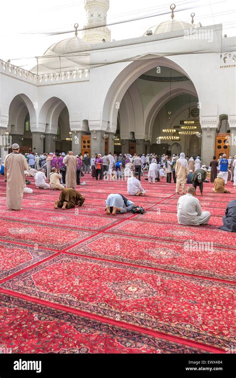 Masjid quba hi-res stock photography and images - Alamy