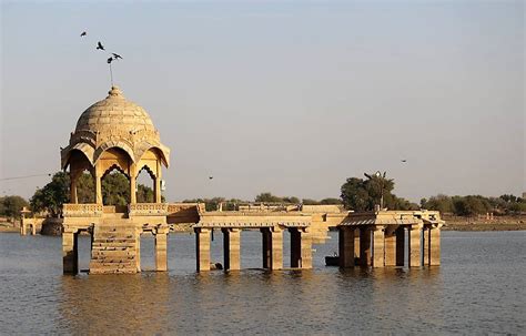 Gadisar Lake Jaisalmer, Timings, Information, Boating, Reviews