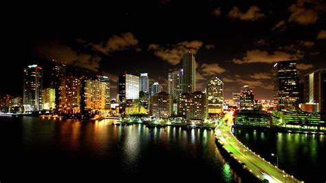 Miami Skyline Wallpapers - Top Free Miami Skyline Backgrounds - WallpaperAccess