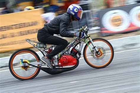 Thai Drag Bikes - Methanol, 1500cc and Bravado | Fuel Curve