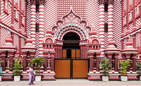 pettah red mosque colombo 8 – Sri Lanka Island Tours