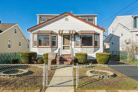 Bellmore, NY Real Estate - Bellmore Homes for Sale | realtor.com®