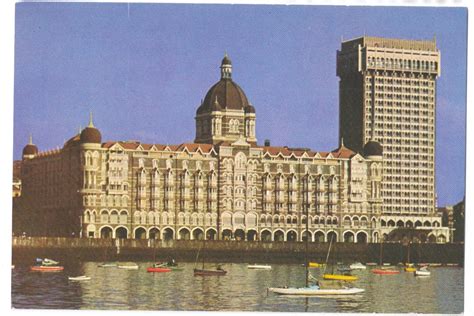 India Taj Mahal Palace Hotel Taj Intercontinental Tower Bombay Mumbai 1970's 4X6 Postcard