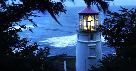 How to visit and climb inside 9 Oregon Coast lighthouses