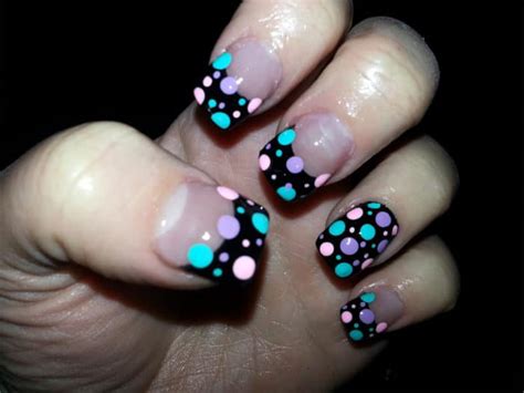 35 Inspirational Polka Dot Nail Art Designs – SheIdeas