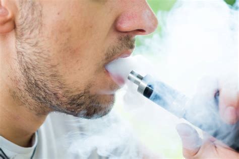 Vape Pen Stock Photos, Pictures & Royalty-Free Images - iStock