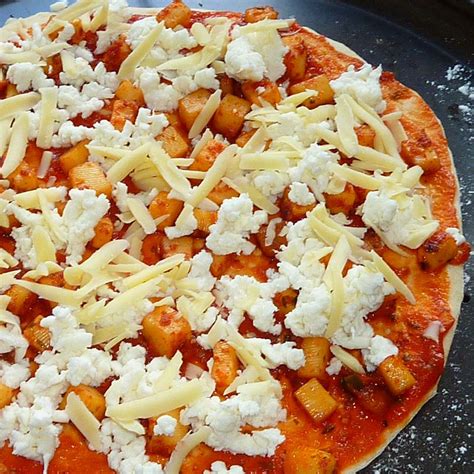 Cheddar-Cheese-Pizza – Foodsopedia