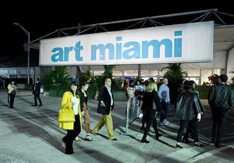 At Art Miami, Kusamas Were Flying Off the Walls and Two Famed Former ...