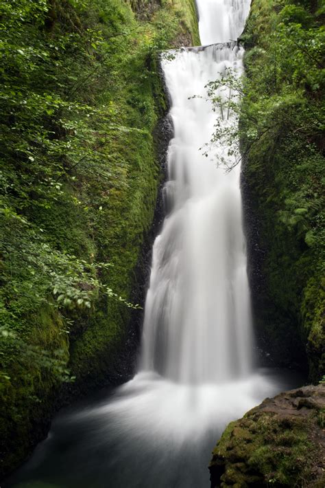 5 Must-See Waterfalls on the Big Island - Hawaii Tours Discount Blog