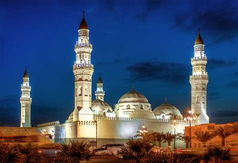 Masjid Quba - The First Mosque in Islam (History & Significance)