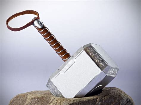 This Thor Mjolnir Hammer Has The Power To… Charge Your Gadgets - MIKESHOUTS