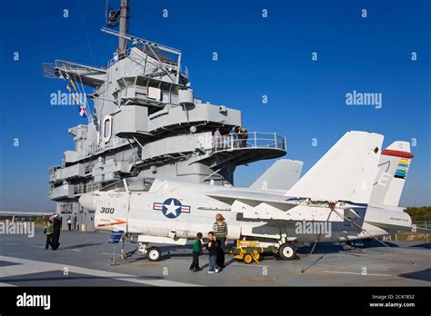 USS Yorktown Aircraft Carrier, Patriots Point Naval & Maritime Museum ...