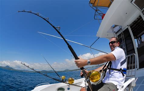 Half Day Deep Sea Fishing On East Coast in Mauritius | Elite Voyage