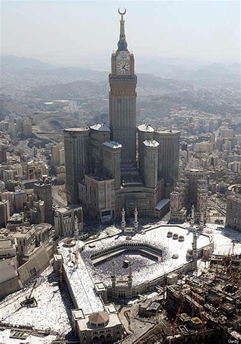 Mecca Clock Tower Photo Shows Kaaba In The Shadow Of Abraj Al-Bait Building | HuffPost Religion