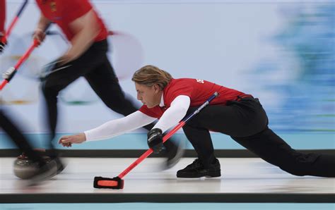 Sochi Olympics Day 5: Mancuso wins skiing bronze, curling begins, U.S. women’s hockey cleans up