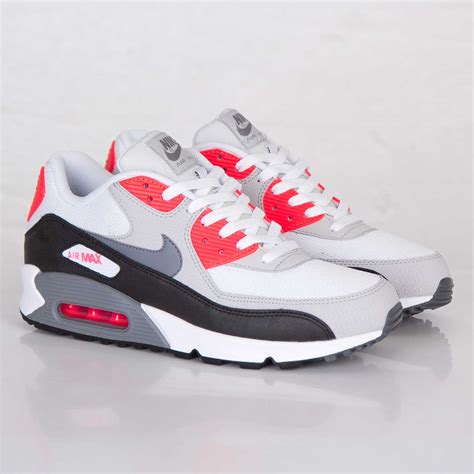 Nike Air Max 90 Essential - 537384-108 - Sneakersnstuff (SNS ...