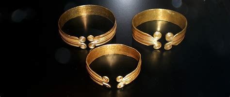 Bronze Age Jewelry Characteristics (with Images) | Jewelry Guide