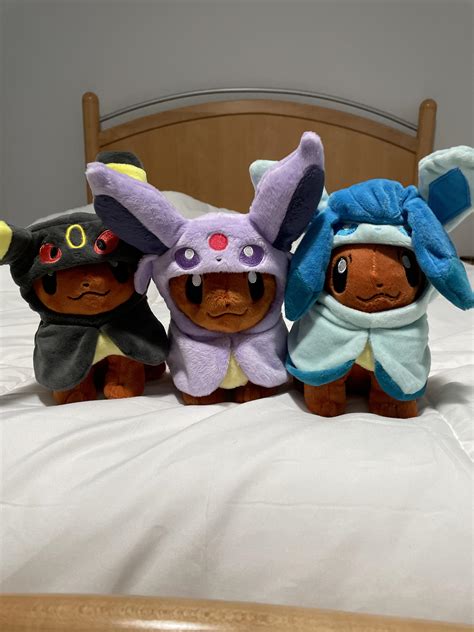 Happy Halloween! These eevee want all your candy! : r/pokeplush