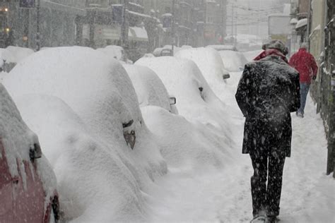 Winter Storm: 20 Inches of Snow Predicted to Fall in New York City | Rare