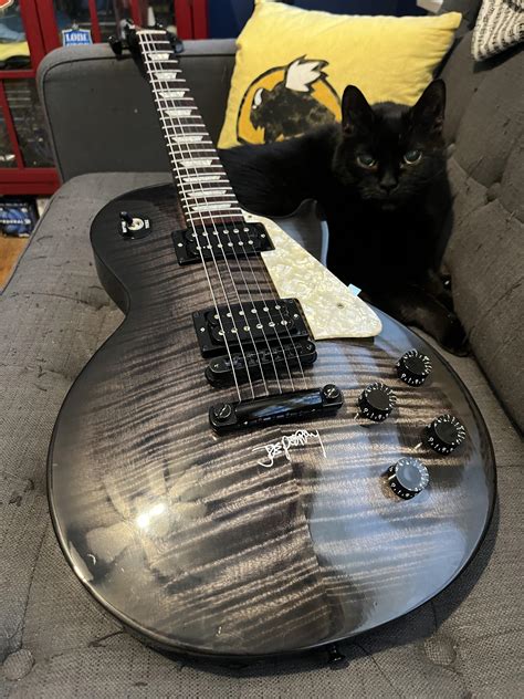 I love my 1997 Joe Perry : r/guitarporn