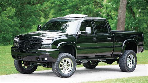 Size Matters - When Finding the Right Pickup Truck - AutoInfluence