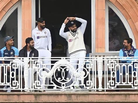 Virat Kohli spotted doing 'naagin dance' at Lord's balcony during 2nd Test, picture goes viral ...