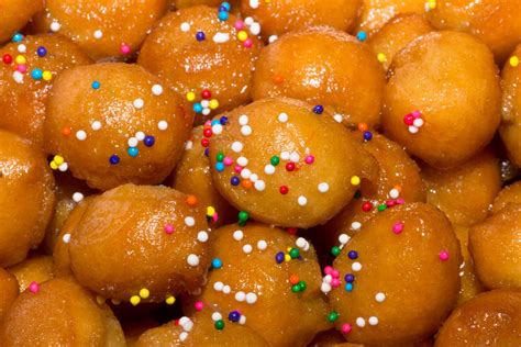 Struffoli ⋆ Fried Cookies ⋆ Christmas-Cookies.com