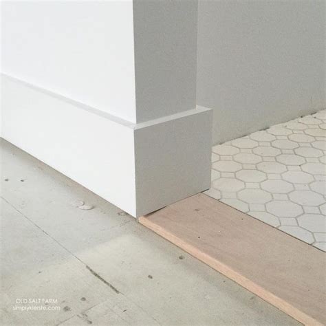 Top 40 Best Modern Baseboard Ideas (baseboard styles) #flatbaseboardstyles Interior Paint Colors ...