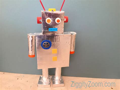 DIY Recycled Robot - Ziggity Zoom Family