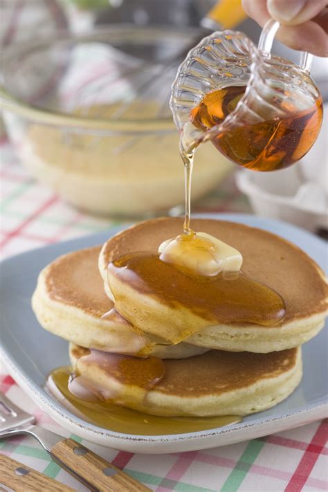 Fluffy Buttermilk Pancakes Recipe