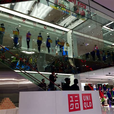 Uniqlo opens in Chicago - taffeta + cedar