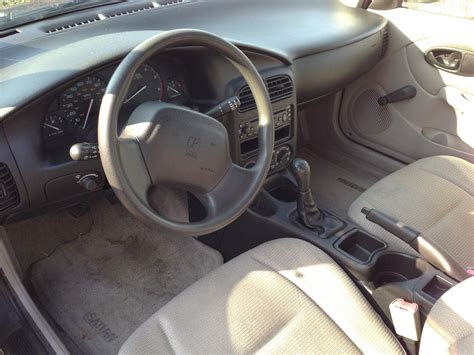 2000 Saturn S-Series - Interior Pictures - CarGurus