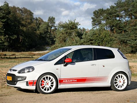 Photos of Abarth Punto Evo esseesse 199 (2010) (1600x1200)