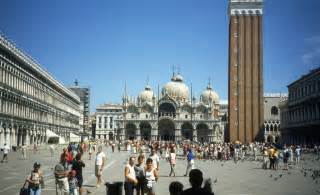 File:Venice - Piazza San Marco.jpg - Wikipedia