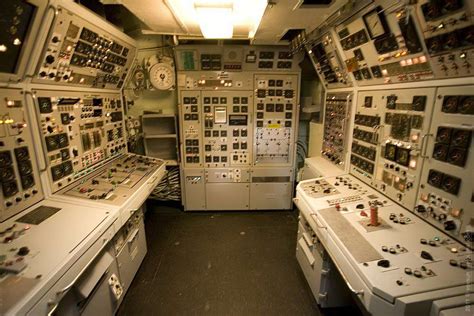 Inside the nuclear submarine - KILLER CELL