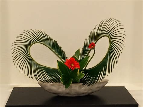 Chic Floral Designs: Free style ikebana