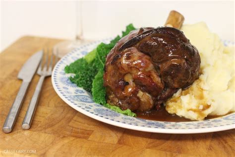 Pressure cooker lamb shank Sunday roast recipe with redcurrant and rosemary