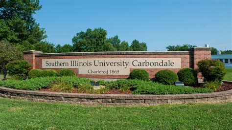 SIU Carbondale accepting honorary degree/service award nominations