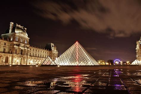 Must Visit Paris Attraction: The Louvre - Viral Rang