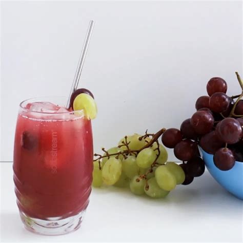 Grape Sparkling Water | Recipe | Soda stream recipes, Sparkling water recipes, Fruity drinks