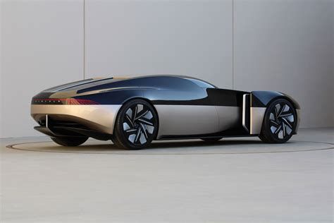 Student-Designed Lincoln Concept Car For 2040 Realized Into A Full-Scale Model | Carscoops