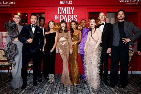 Netflix hit 'Emily in Paris' draws cast to French capital for global premiere | Inquirer ...