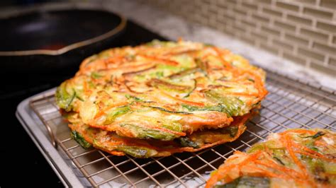 Korean Vegetable Pancake - LookCatchu